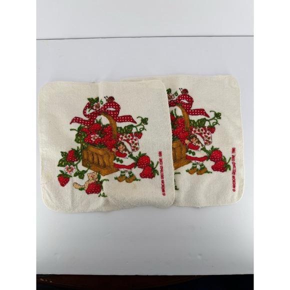 American Greetings Other - Vintage Strawberry Shortcake Washcloth Cloth 1980 American Greetings (2 pc)